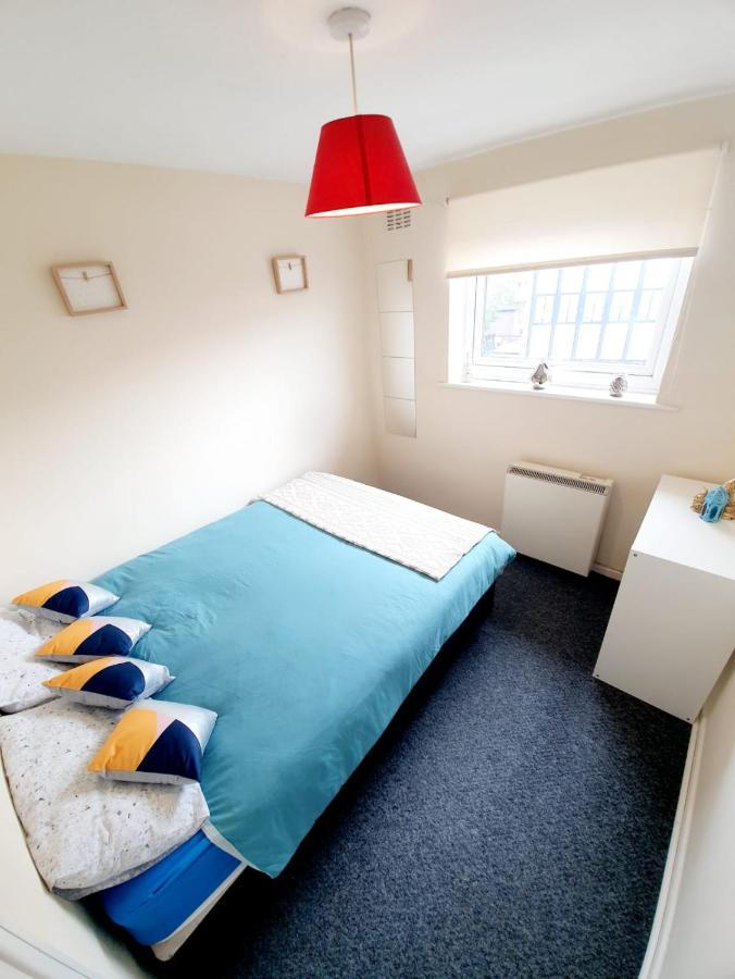 Rayleigh Town Centre 3 Bedroom Apartment מראה חיצוני תמונה